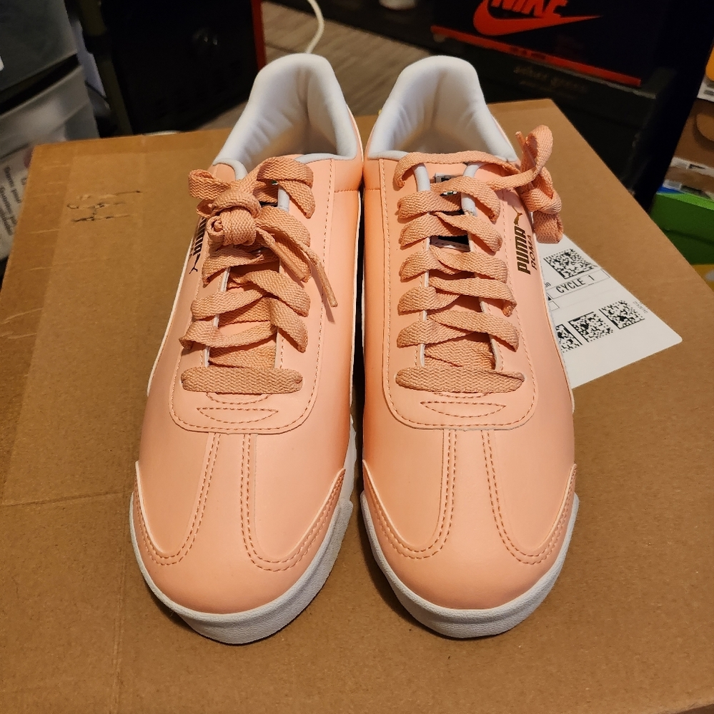 Puma Roma Sneaker - Picture 3 of 4